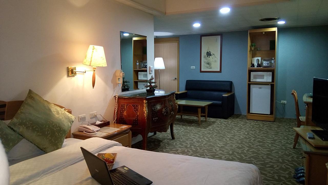 Berkeley Business Hotel Zhongzheng ซินจู๋ ภายนอก รูปภาพ