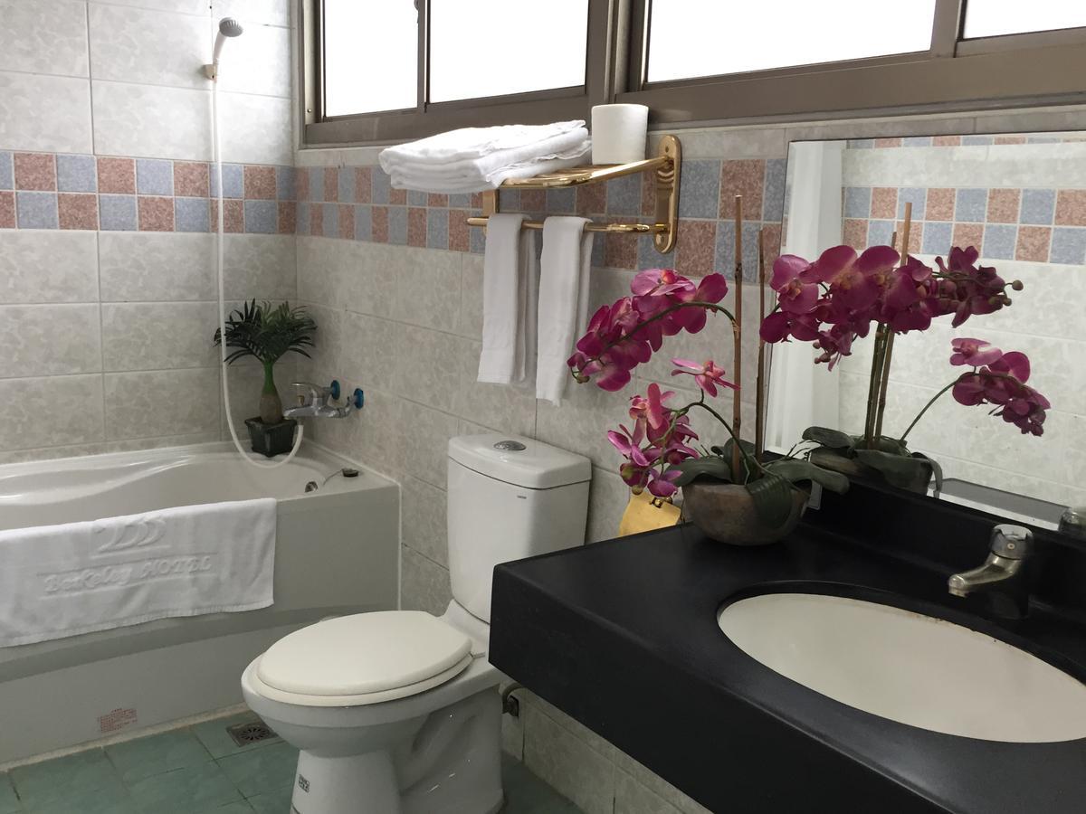 Berkeley Business Hotel Zhongzheng ซินจู๋ ภายนอก รูปภาพ