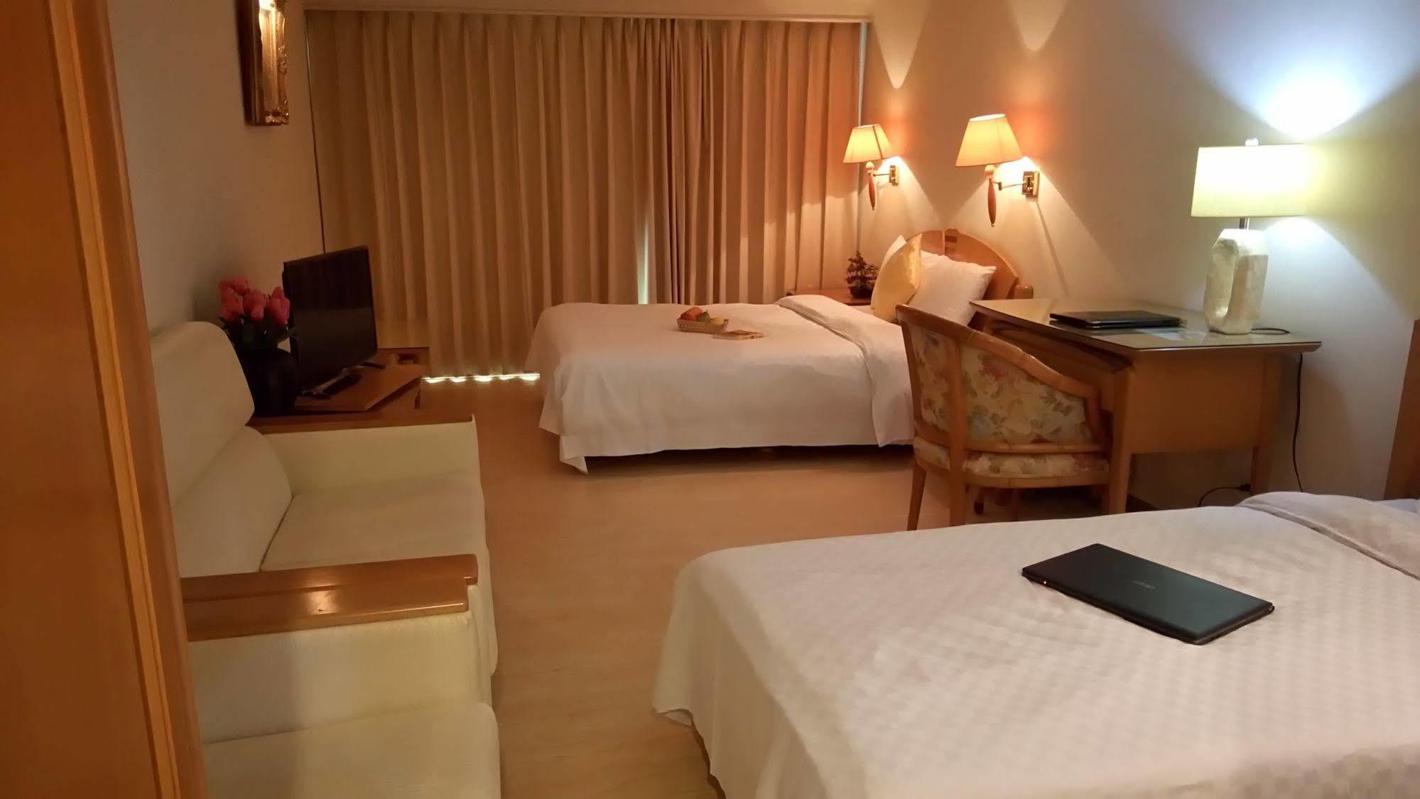 Berkeley Business Hotel Zhongzheng ซินจู๋ ภายนอก รูปภาพ