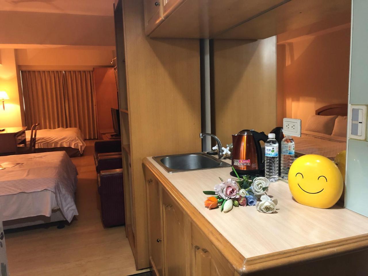 Berkeley Business Hotel Zhongzheng ซินจู๋ ภายนอก รูปภาพ